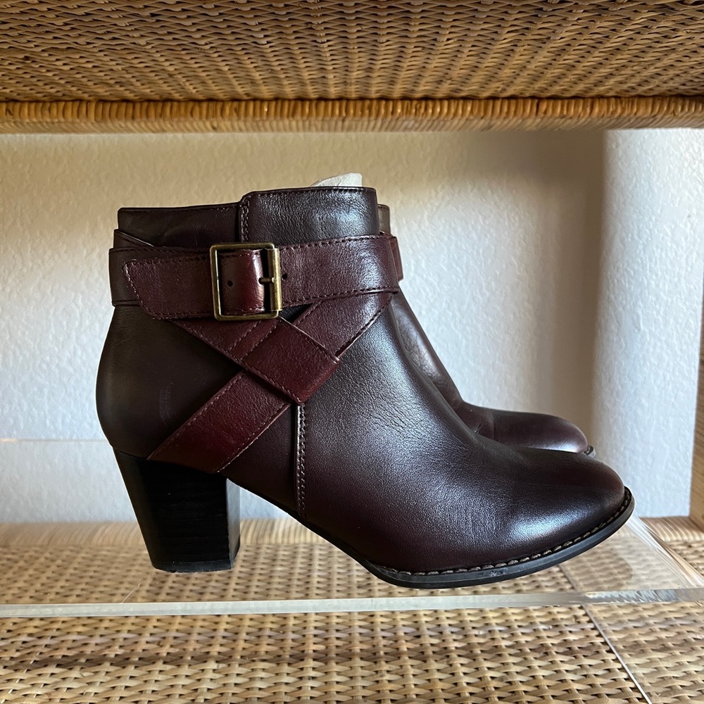 Vionic Dark Brown Ankle Boots with Buckle